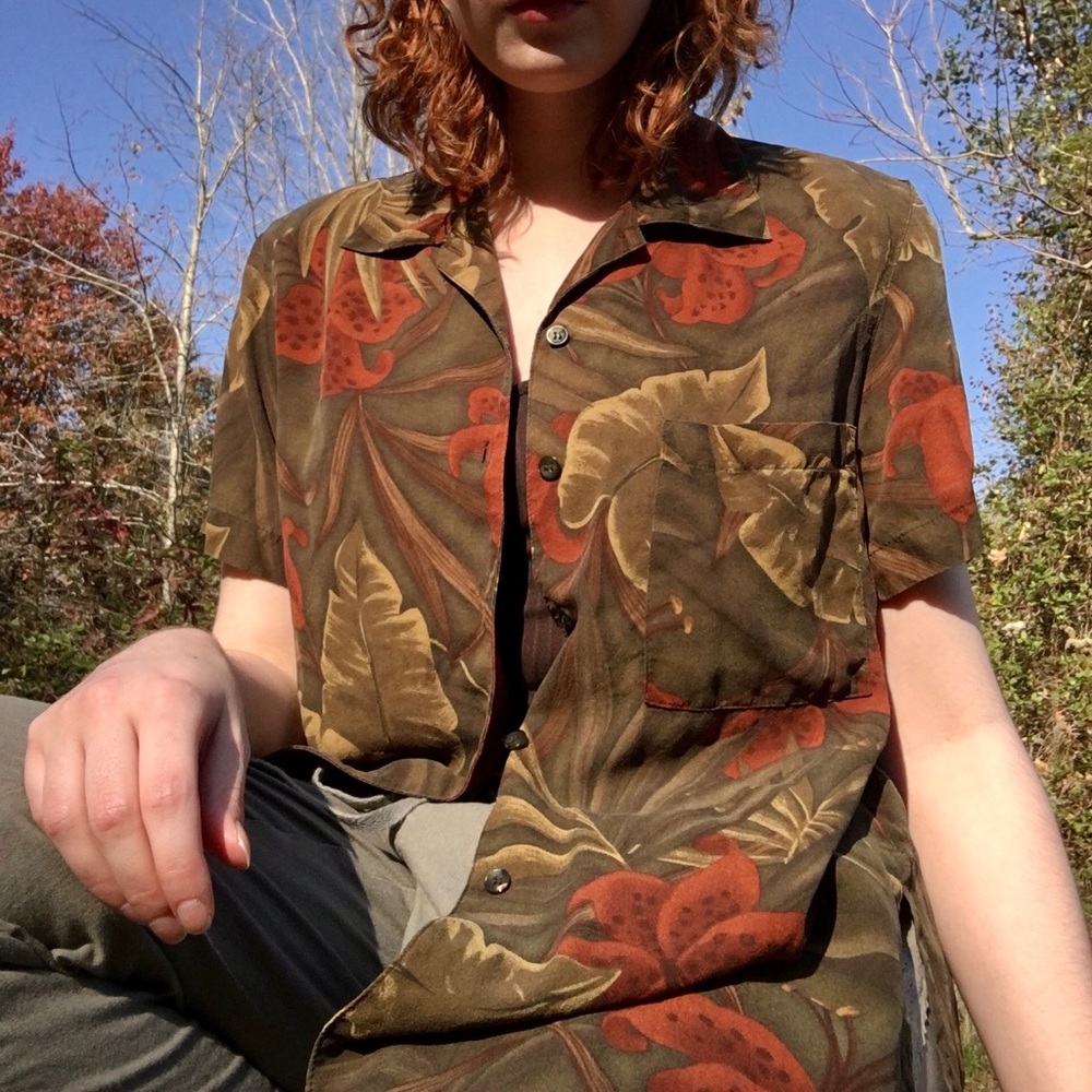 🥀 Vintage Hawaiian Button Up